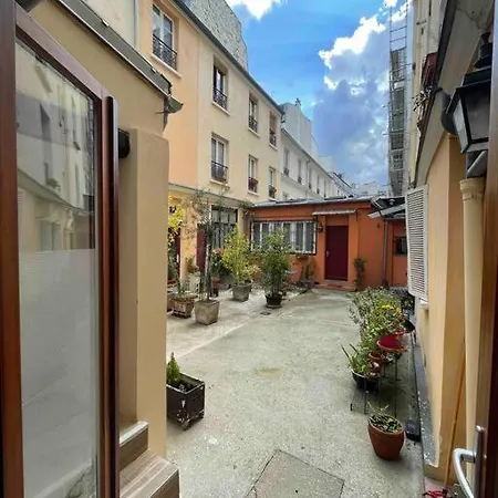 Appartamento Chezadrienparis - De 90m2 En Souplex Parigi